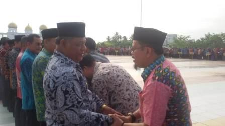 Plt Bupati Irup Apel Perdana Masuk Kerja Ditaman Budaya